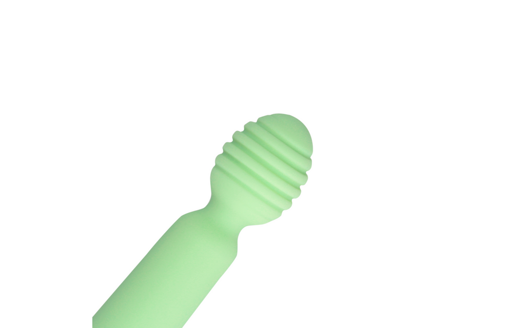 Geriffelter Mini-Vibrator Lente Salie USB-Ladegerät Kompakt