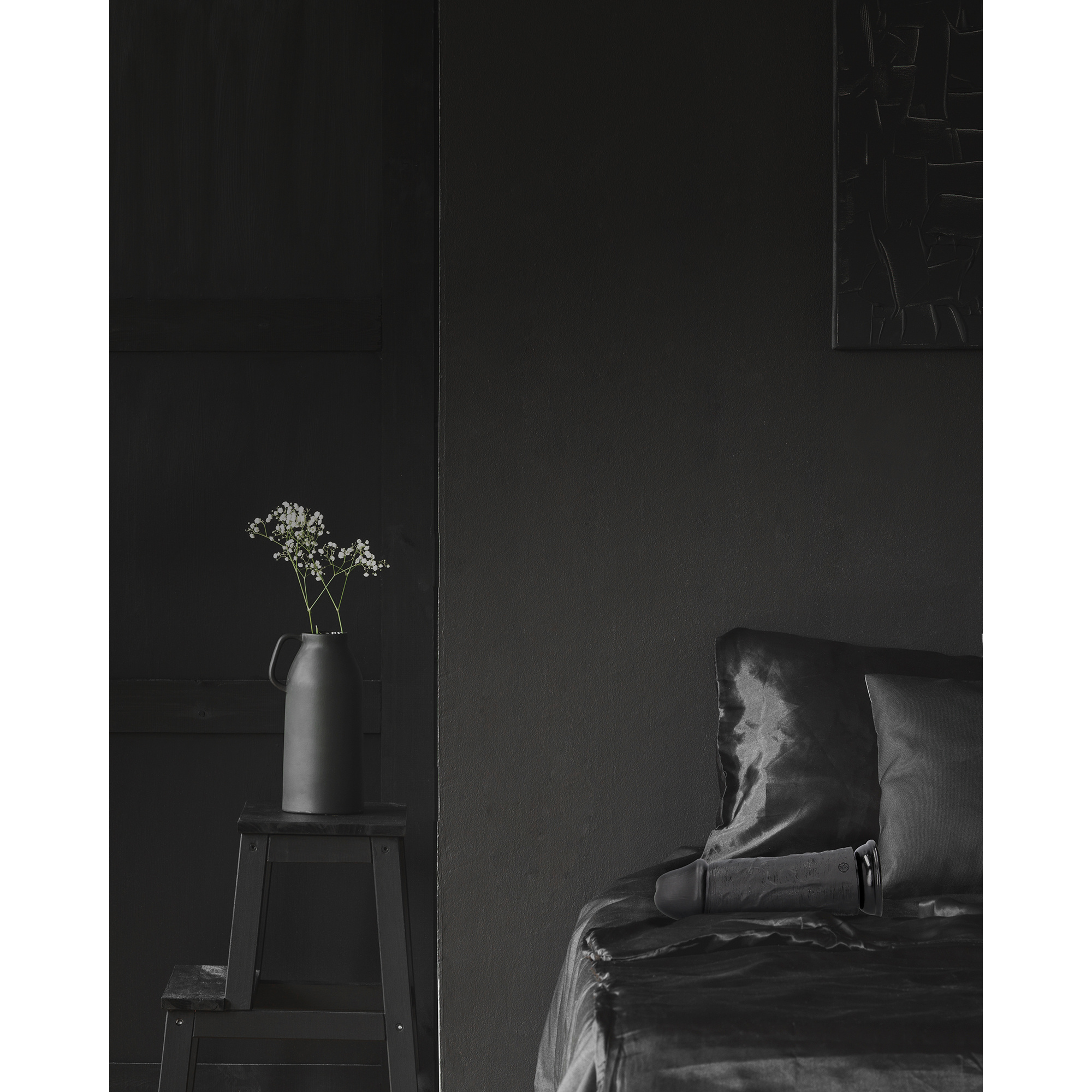 Extra dick, gerade, ohne Hoden, 9/23 cm, schwarz – RealRock PVC