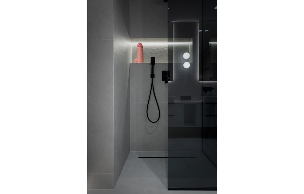 Extra dick, gerade, mit Hoden 8 / 6,6 cm – realistisches Vergnügen