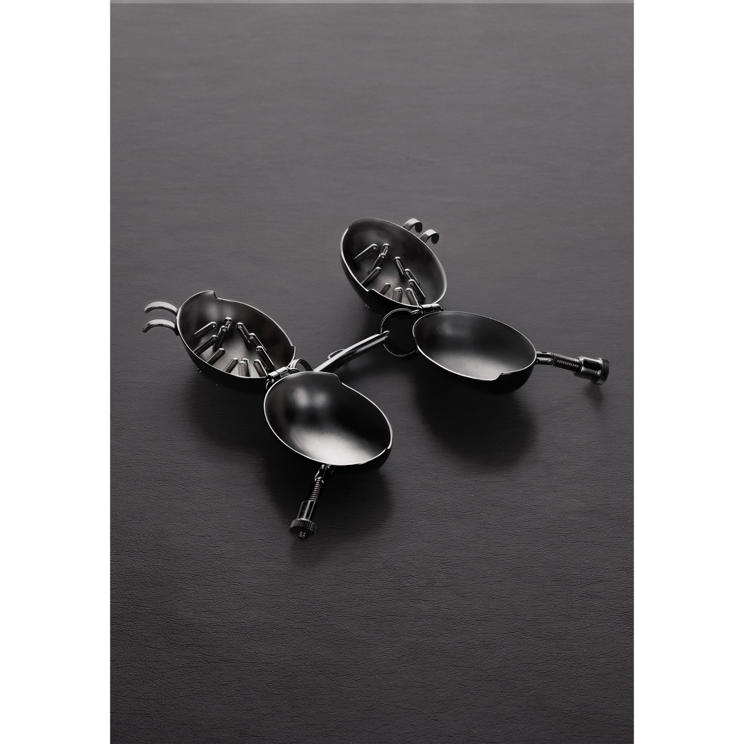 Evil Ball Crusher und Presser – Ultimative CBT-Folter sicher