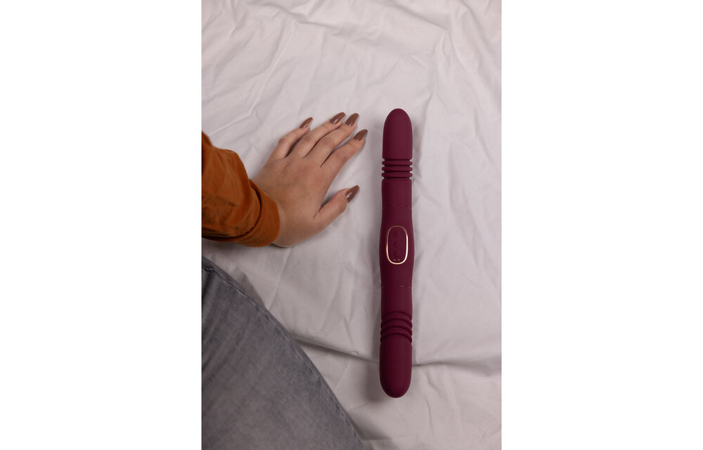Double-Sided Push Vibrator Merlot Grape - Powerful & Stylish