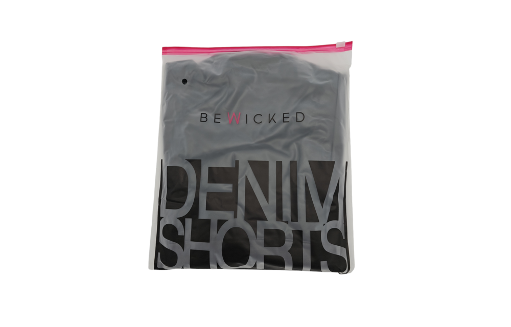 Stay Up All Night Shorts Zwart | Glanzend & Retro Trendy