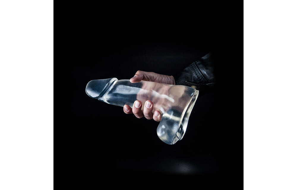 Dark Crystal Clear 26 cm – Schwarzer Dildo mit Struktur und Hodensack