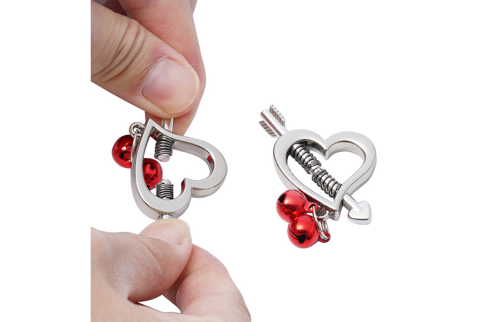 Heart-Shaped Spring Clamps for Nipples | Playful & Romantic Pleasure