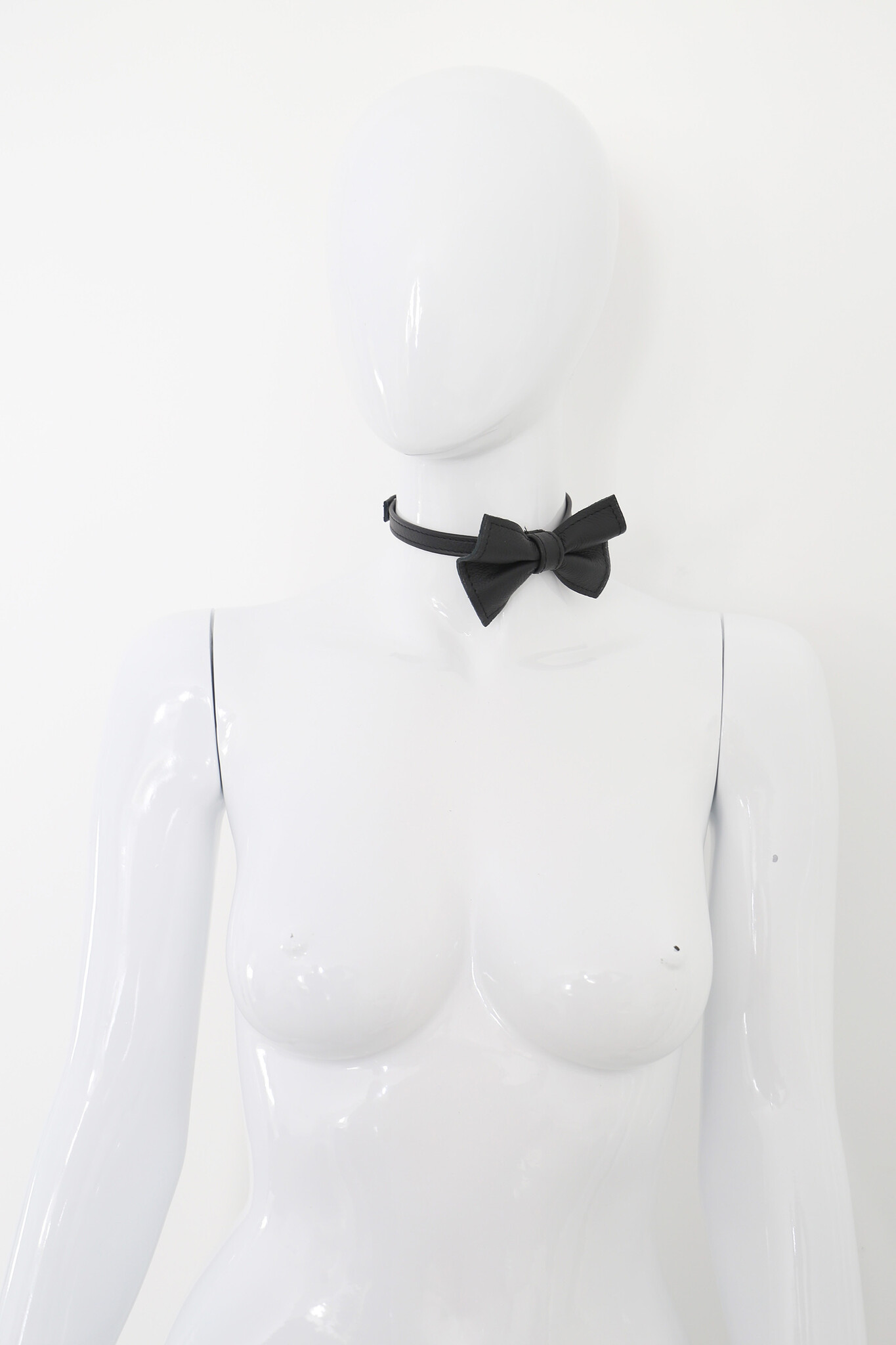 Fly Your Servant Leather Collar – Adjustable & With Studs