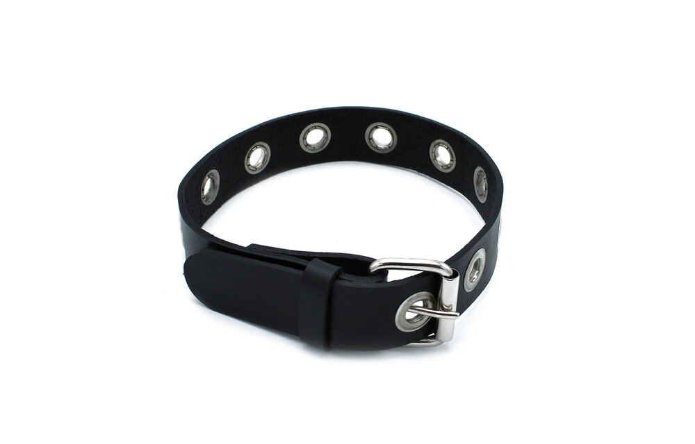 Zwarte Leren Halsband Met Metalen Oogjes - Kiotos Leather