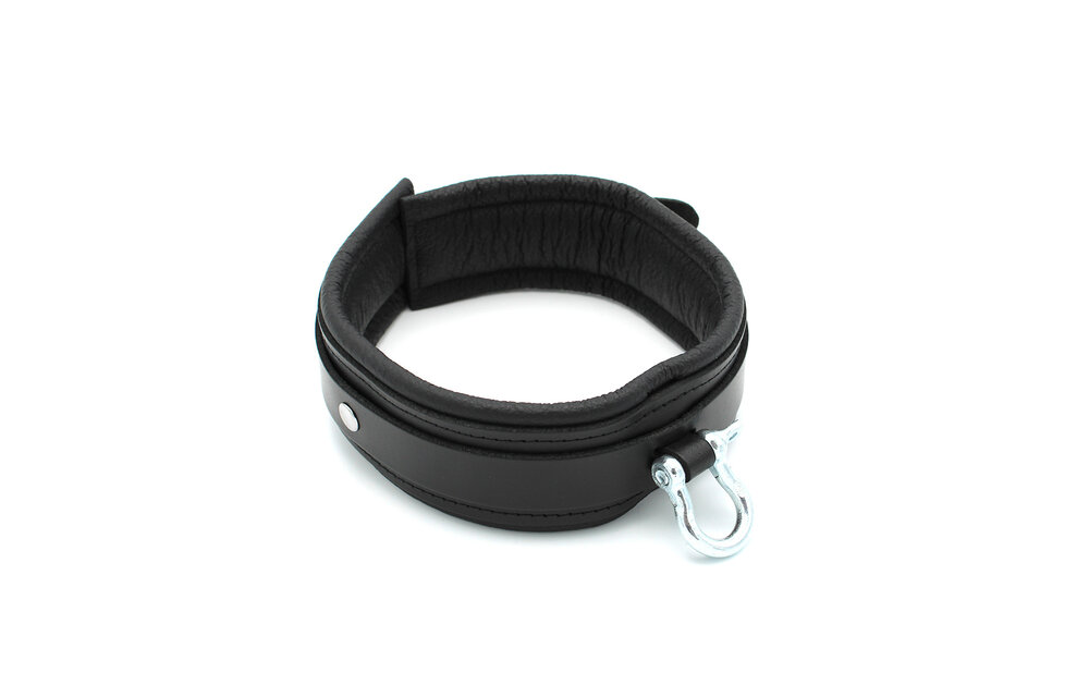 Black Leather BDSM Collar With Metal Buckle | Kiotos Leather