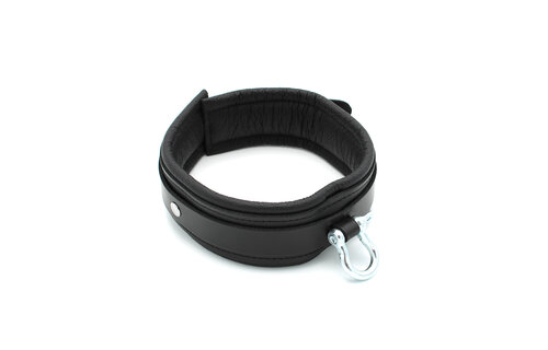 Zwarte Leren Bdsm-Halsband Met Metalen Beugel | Kiotos Leather
