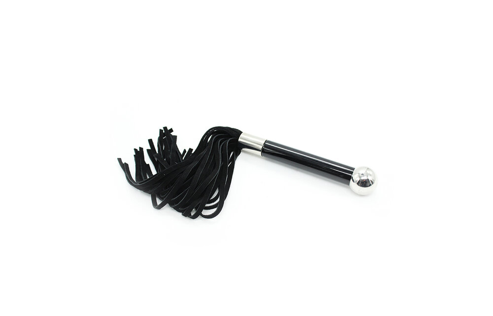 Rode leren flogger 38 cm | Kiotos Leather, compact & sterk