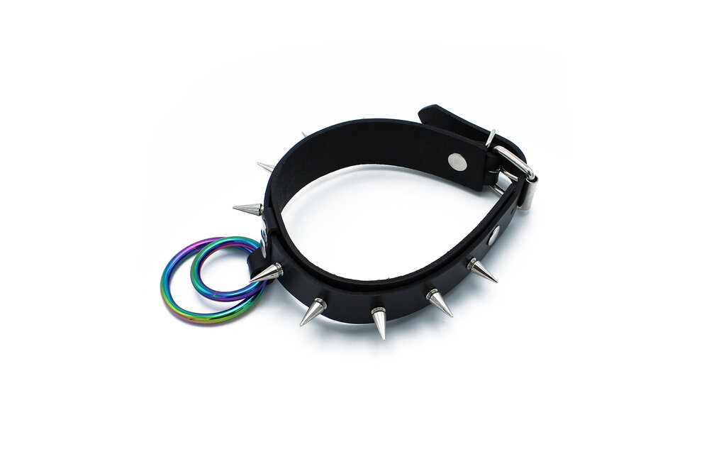 Black Leather Collar with Spikes & Rainbow O-Rings | Kiotos
