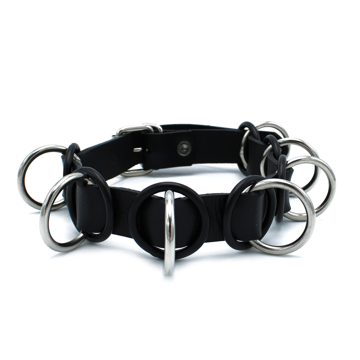 Schwarzes Lederhalsband mit 7 Metallringen | Robust und verstellbar