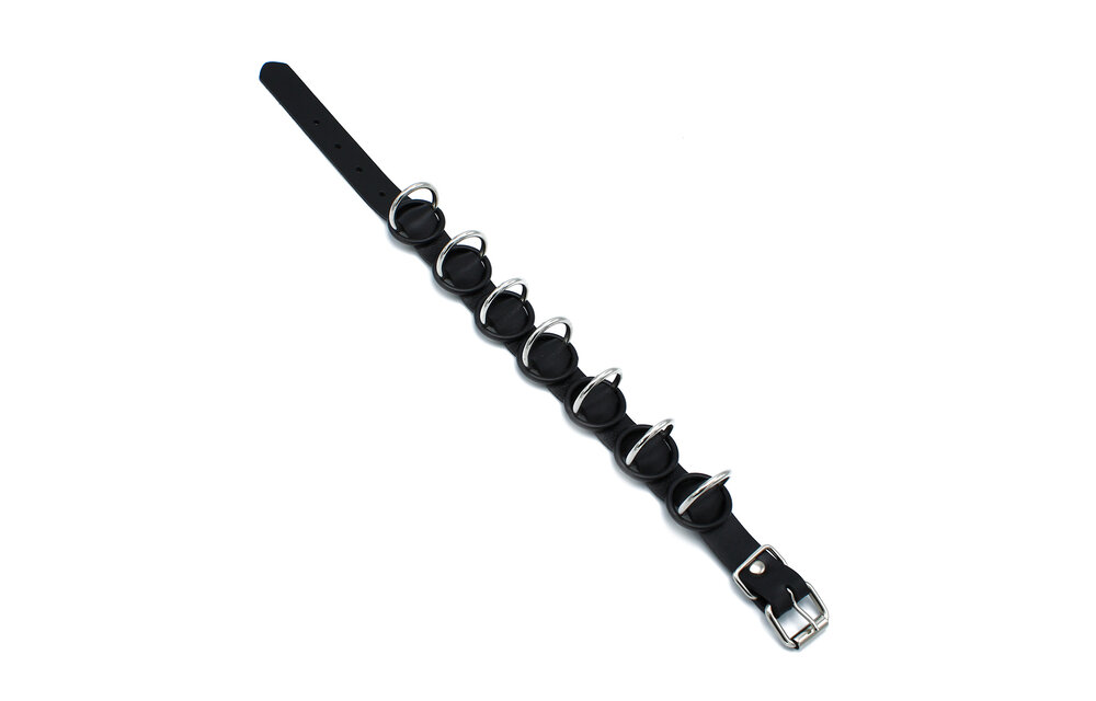 Zwarte Leren Halsband Met 7 Metalen Ringen | Stoer & Verstelbaar