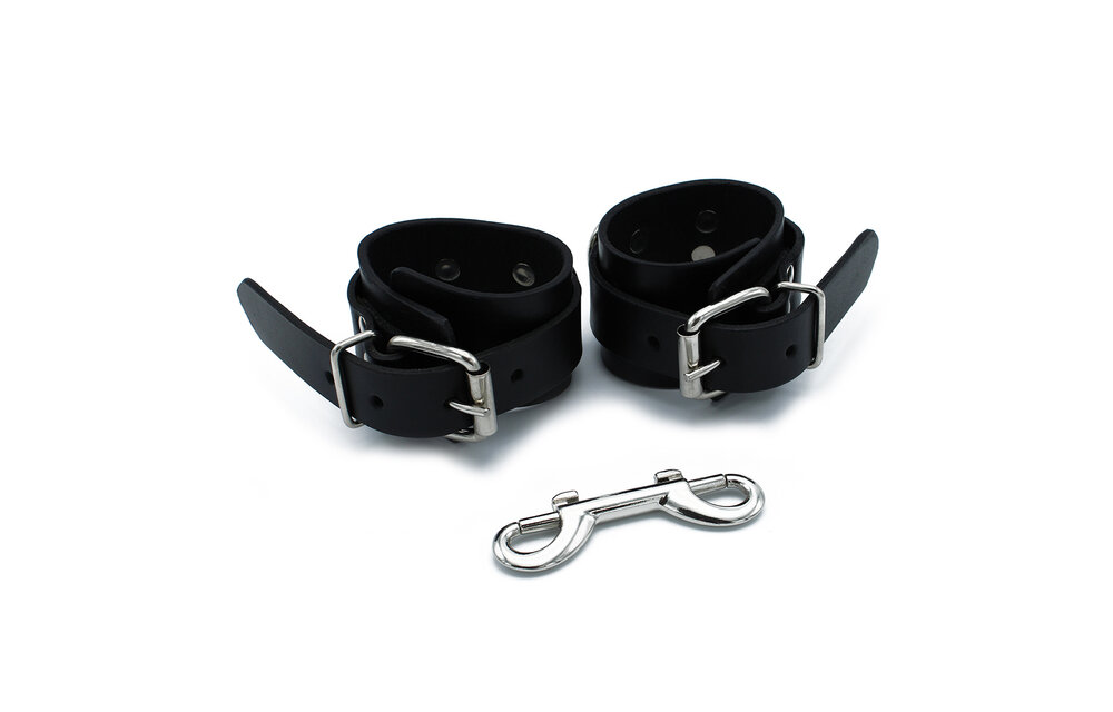 Schwarze Lederhandschellen mit Kette – stilvoll und robust kaufen