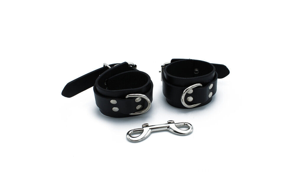 Schwarze Lederhandschellen mit Kette – stilvoll und robust kaufen