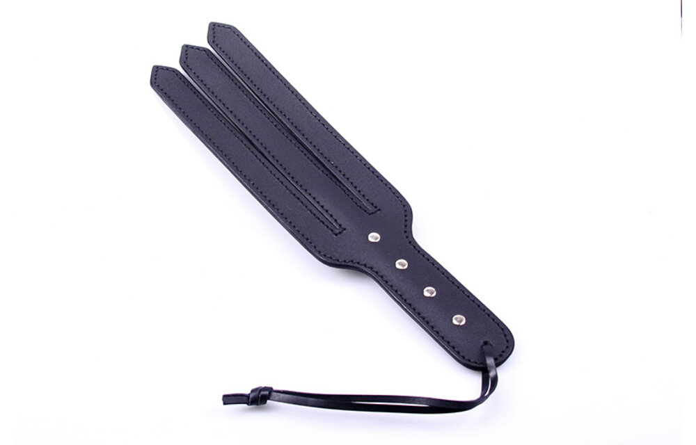Black Leather Paddle with 3 Flaps – Powerful & Stylish