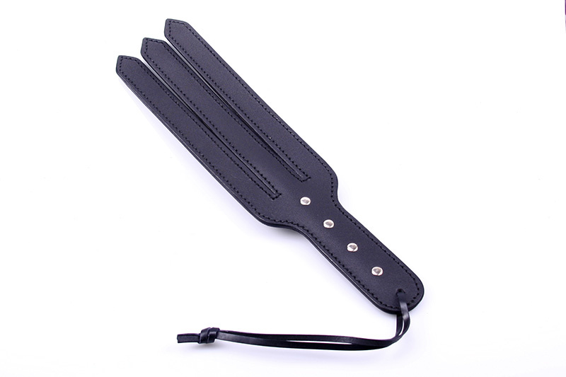 Black Leather Paddle with 3 Flaps – Powerful & Stylish