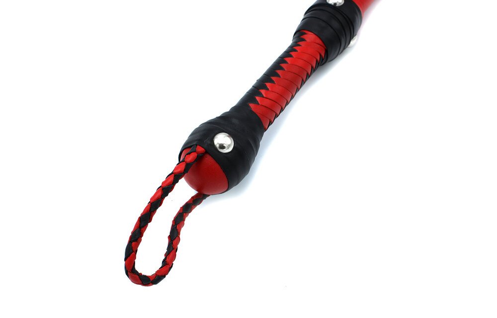 Red leather Sultan whip 76 cm | Stylish & Durable