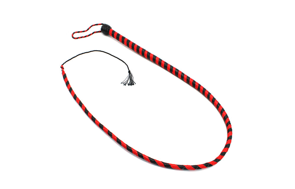 Leather Whip Black & Red 140 cm – Durable & Elegant