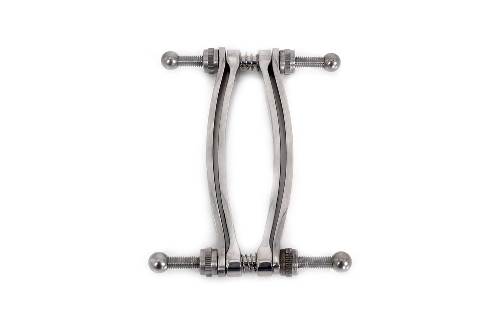 Pussy Spreader RVS met Veer – Precisie & Comfort Kiotos Steel