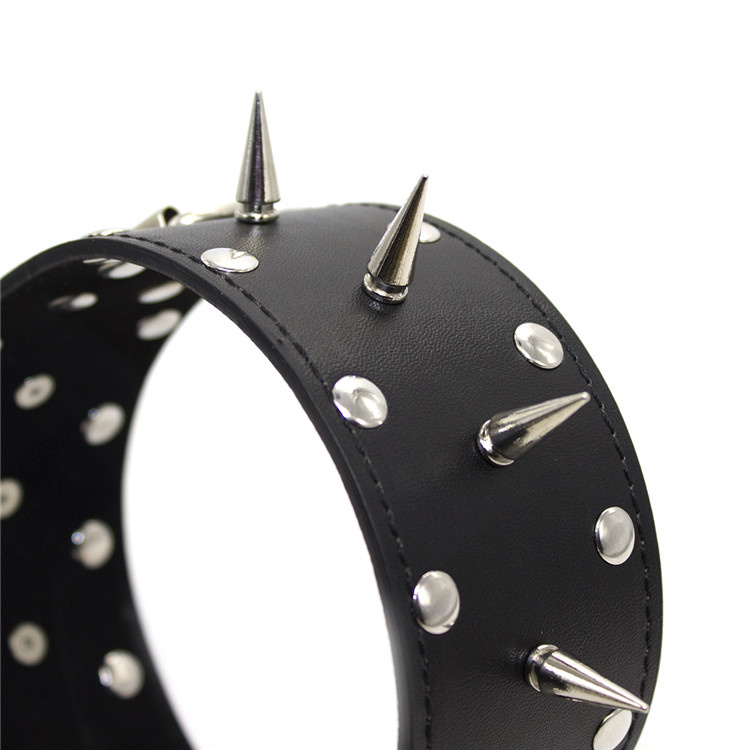 Leren Halsband Met Spikes & Ketting - Dominantie & Controle