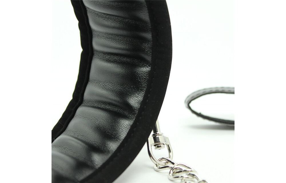 Gepolstertes PU-Lederhalsband schwarz | Komfort & Kontrolle BDSM