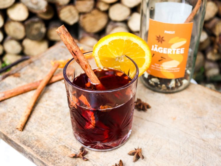 Pineut Pineut | Jägertee