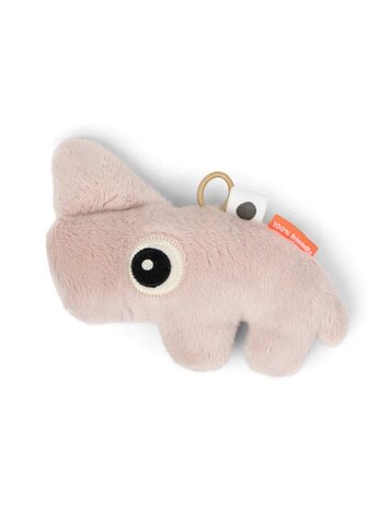 Done By Deer Done by Deer |  Knuffeltje met rammelaar Nozo poeder