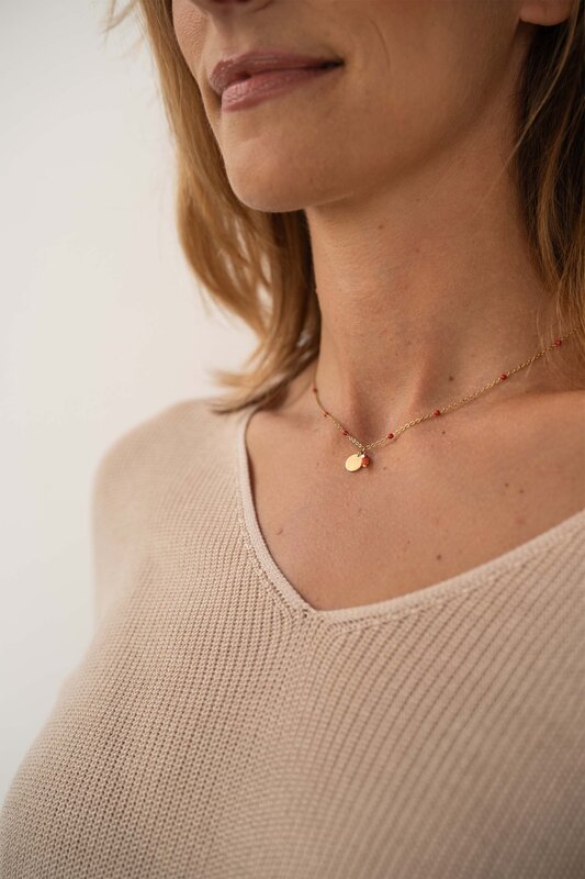 Zusss Zusss | Ketting met bedel en kraaltjes koraalroze/goud