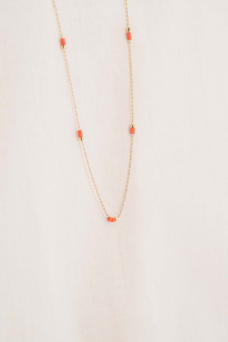 Zusss Zusss | Ketting met kraaltjes koraalroze/goud