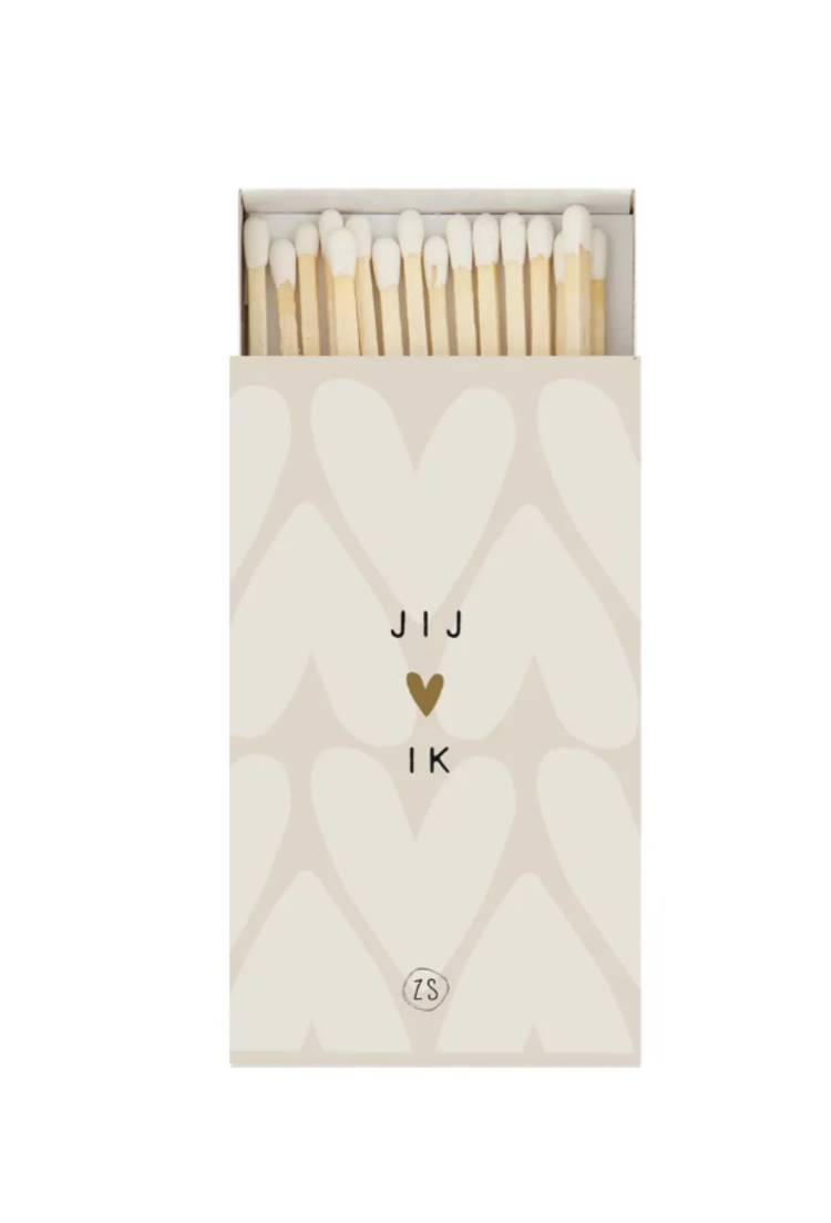 Zusss Zusss | Lucifers jij en ik zand