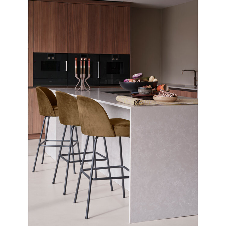 WOOOD BePureHome | Barstoel Vogue 80cm fluweel honing geel