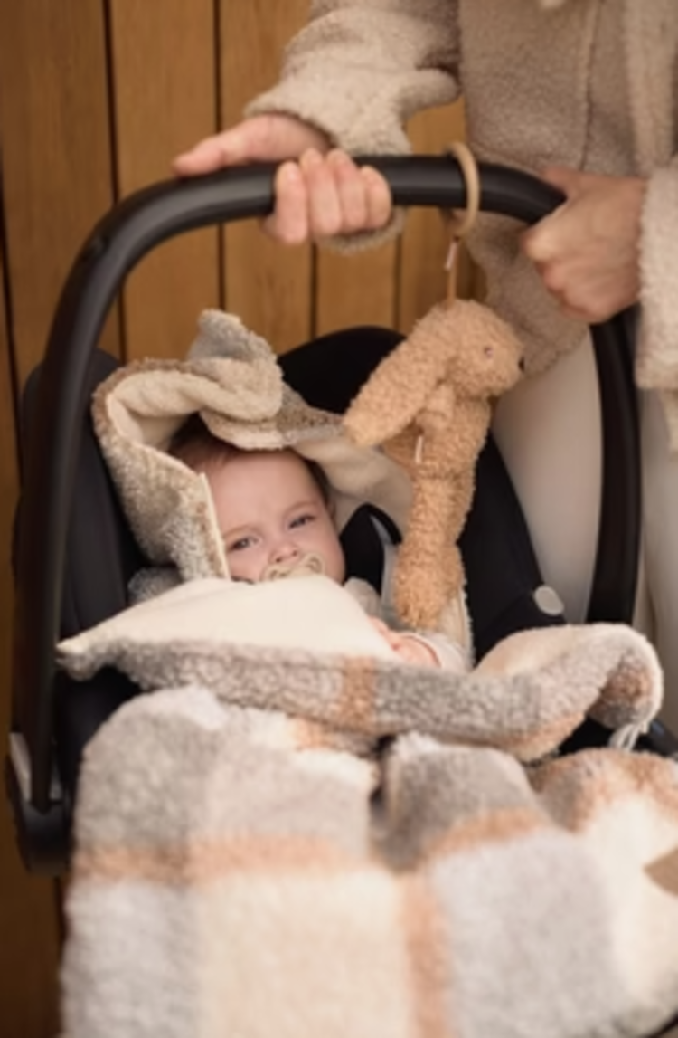 Jollein Jollein | Wagenhanger bunny riverside