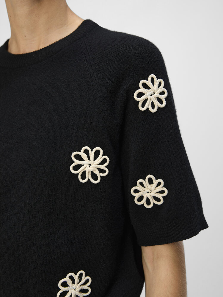 Object Object | Trui Laney black NOOS