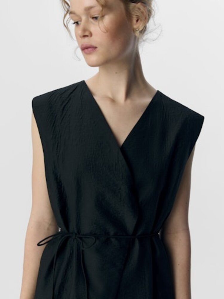 Object Object | Wikkelgilet Yui zwart