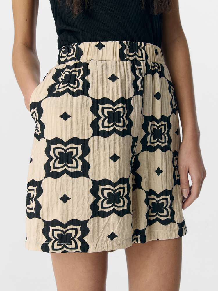 Object Object | Short Ella sandshell black