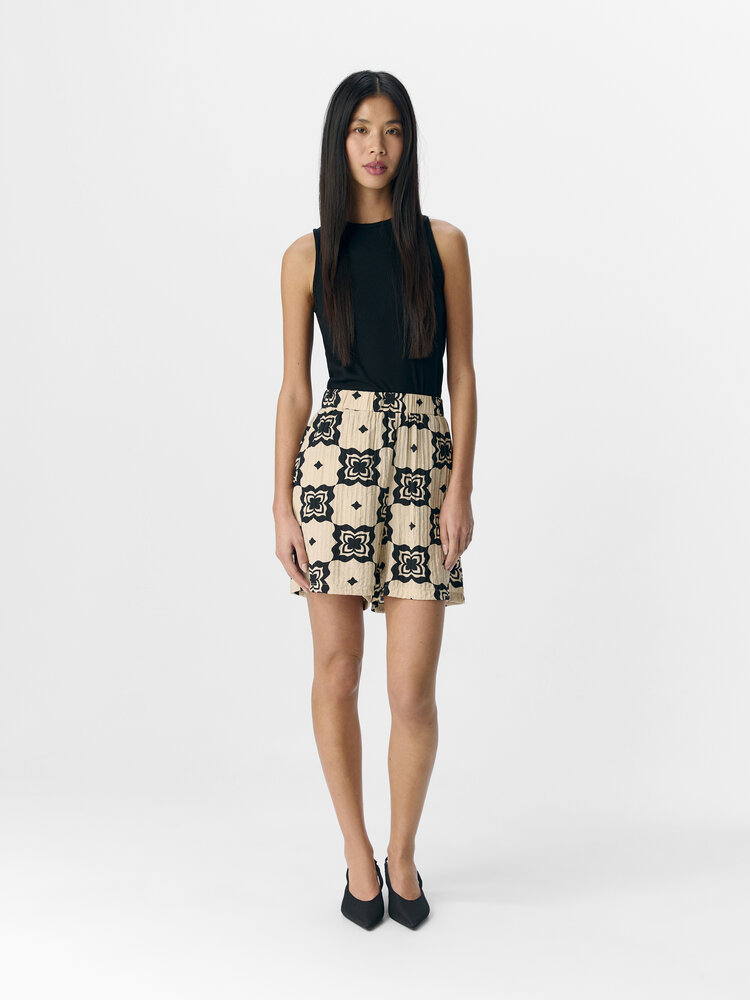 Object Object | Short Ella sandshell black