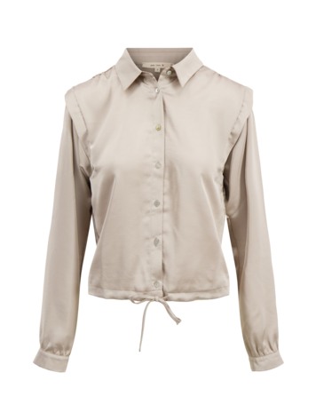 Zusss Zusss | Satijnen blouse met schouderdetail beige