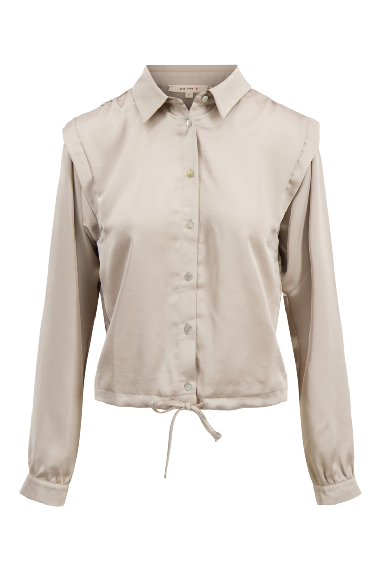 Zusss Zusss | Satijnen blouse met schouderdetail beige
