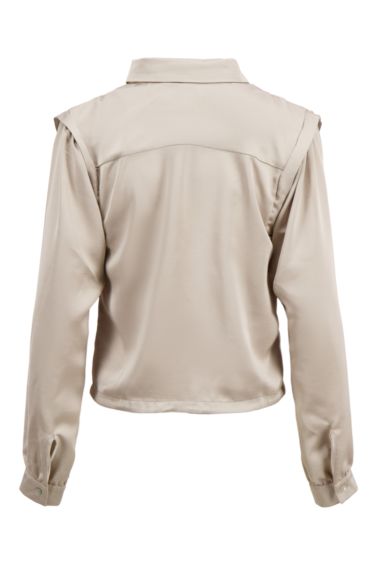 Zusss Zusss | Satijnen blouse met schouderdetail beige