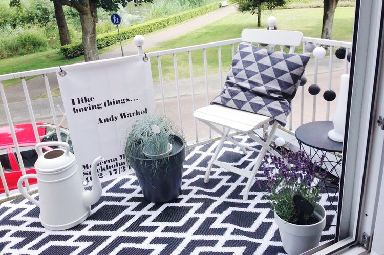 Villa Madelief VM | Tuinposter I like boring things - Andy Warhol