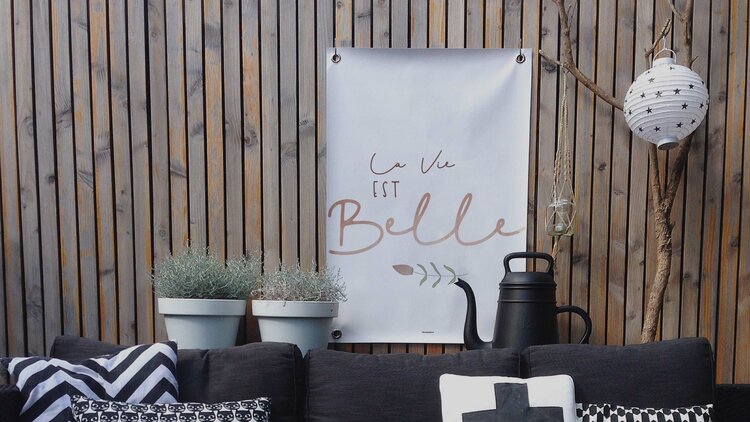 Villa Madelief VM | Tuinposter La vie est belle