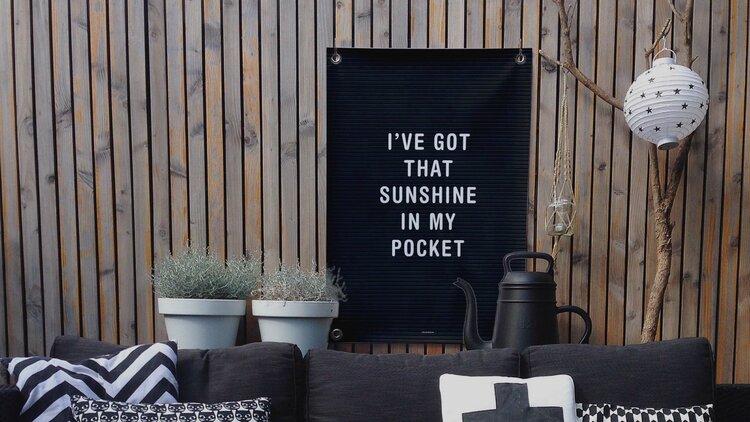 Villa Madelief VM | Tuinposter Sunshine in my pocket