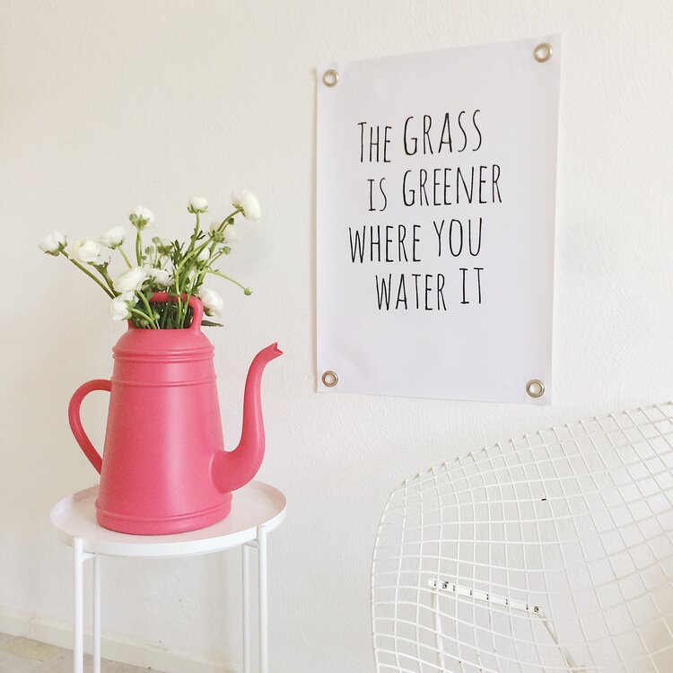 Villa Madelief VM | Tuinposter The grass is greener