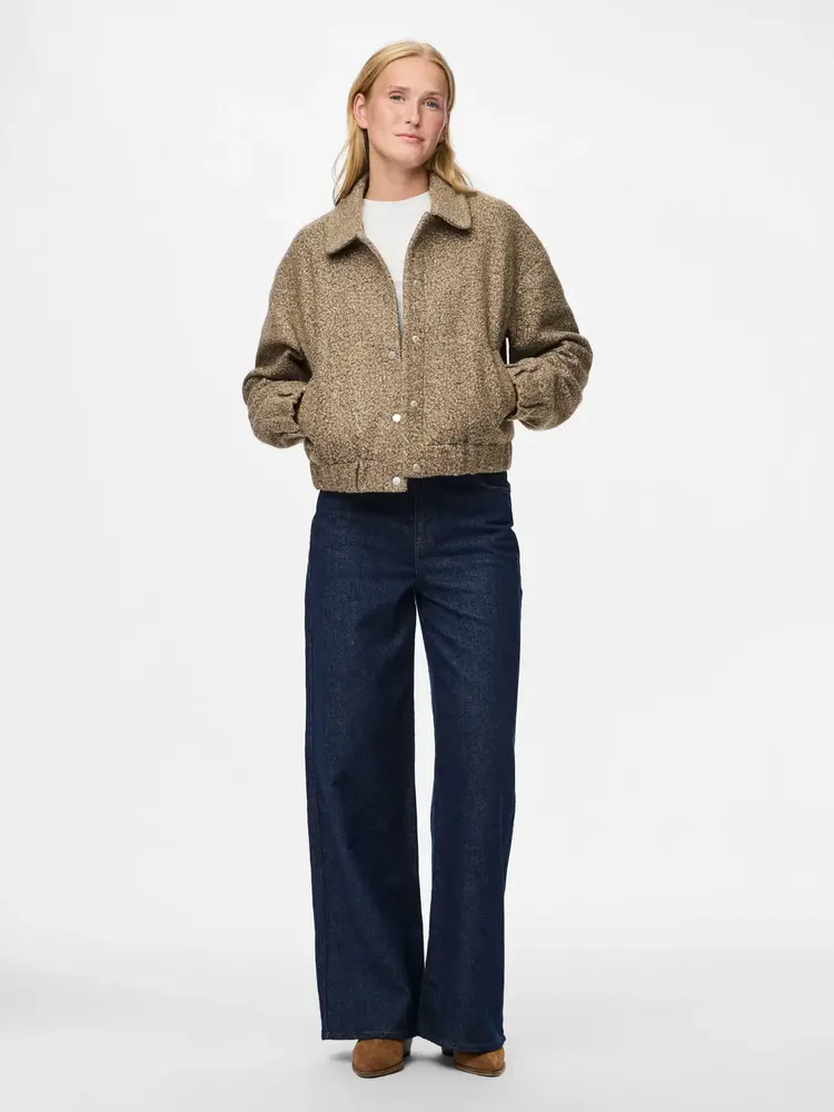 Pieces Pieces | Kort jasje Nadia morel