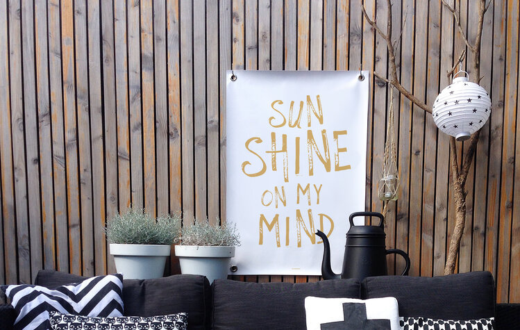 Villa Madelief VM | Tuinposter wit geel sunshine on my mind