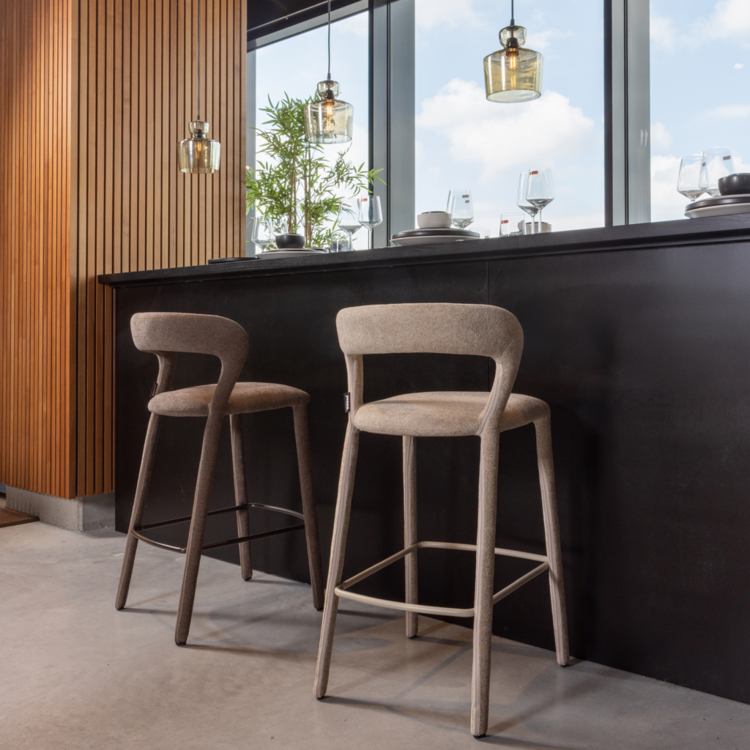 WOOOD Woood | Barstoel Noble zand