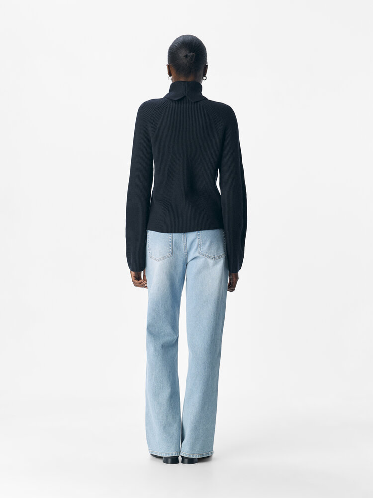 Object Object | Coltrui Viola black NOOS