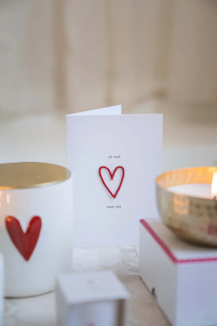 Zusss Zusss | Wenskaart strijkembleem hartje rood