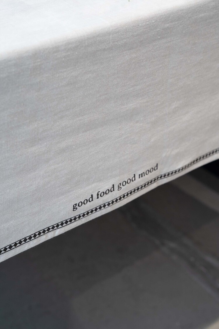 Zusss Zusss | Tafelkleed Good food good mood 250x150cm