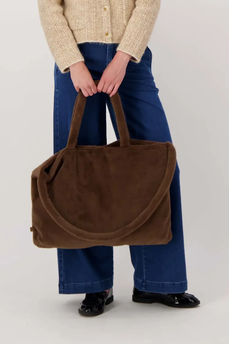 Zusss Zusss | Shopper faux fur chocoladebruin